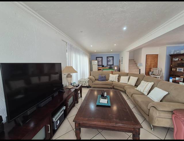4 BEDROOM HOUSE FOR SALE IN VAALVIEW
